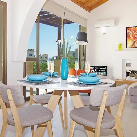 Villa Ayia Thekla Sleeps 4 With Pool And Air Con